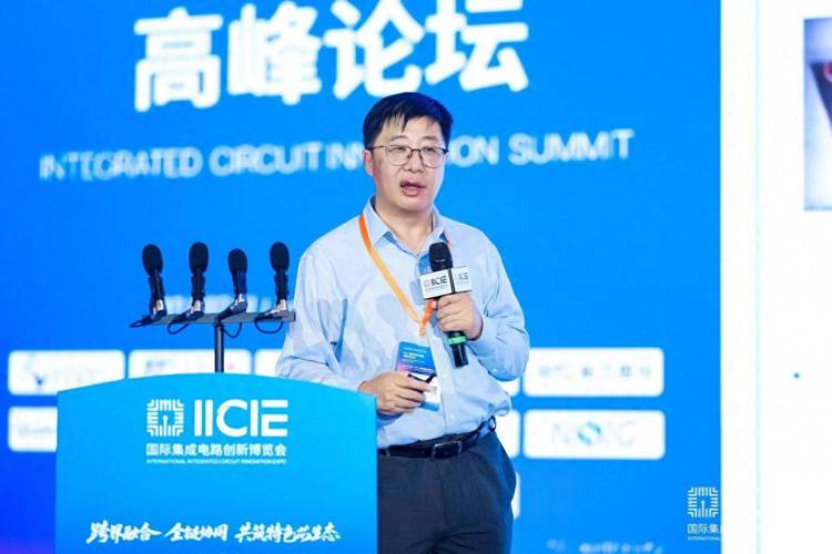 沪硅产业李炜 中国大硅片自主可控正加速实现